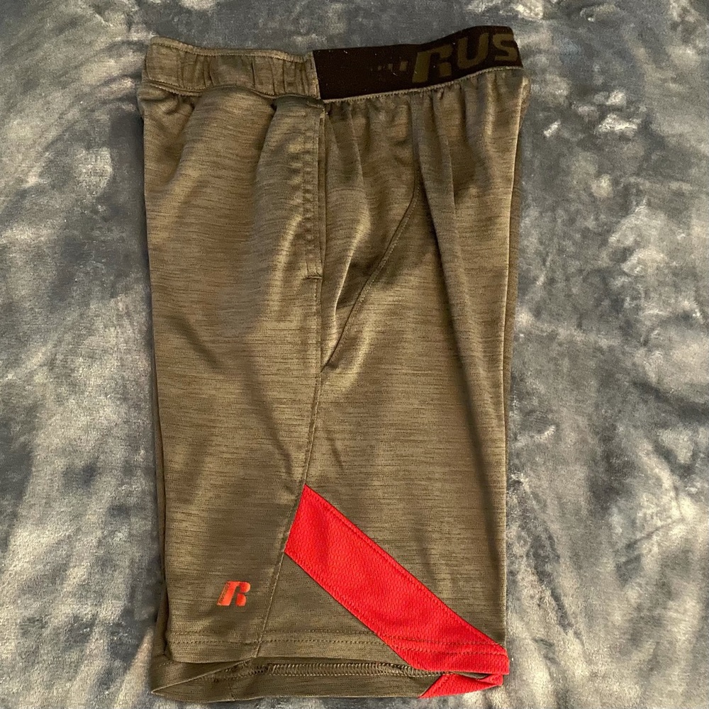 RUSSELL Dri-Power 360 / Basketball Shorts / Boys L (10-12)